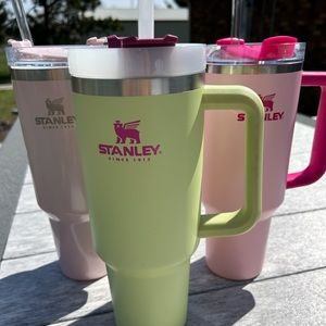 Assorted Stanley 40 oz. Quencher Tumblers set. Used condition.